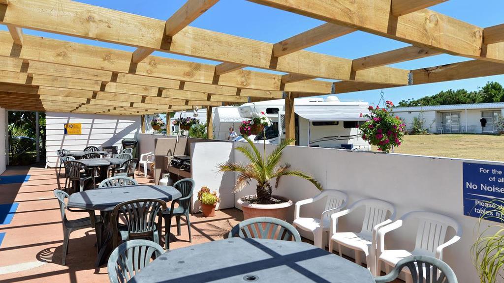 Ninety Mile Beach Holiday Park Waipapakauri Exterior foto